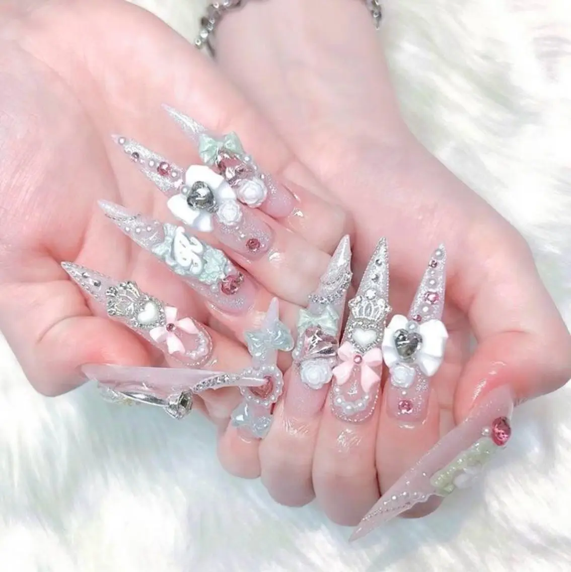 ネイル アートネイル オーロラネイル フレンチネイル ジェルネイル グラデーション ハンドネイル Sora nail 長さ出し専門店のネイルデザイン