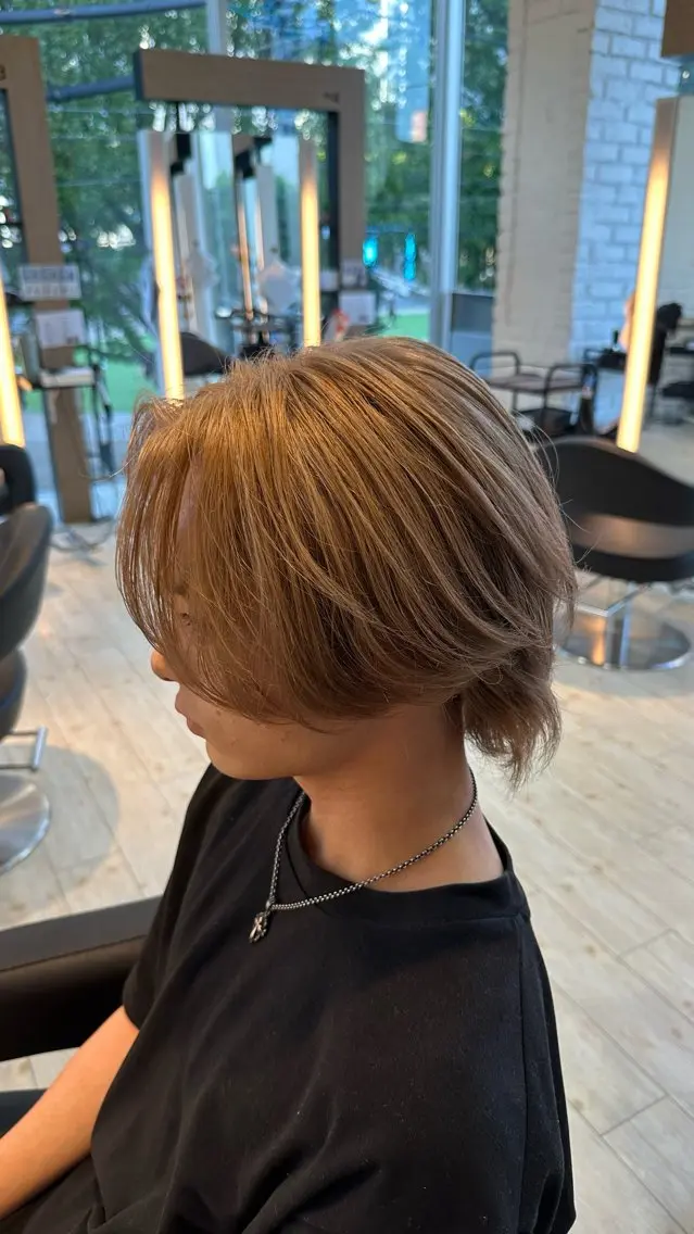 【🫧ブリーチ1回+オンカラー+カット✂︎】トリートメント付💭(リタッチ〇)(メンズのみ)の写真