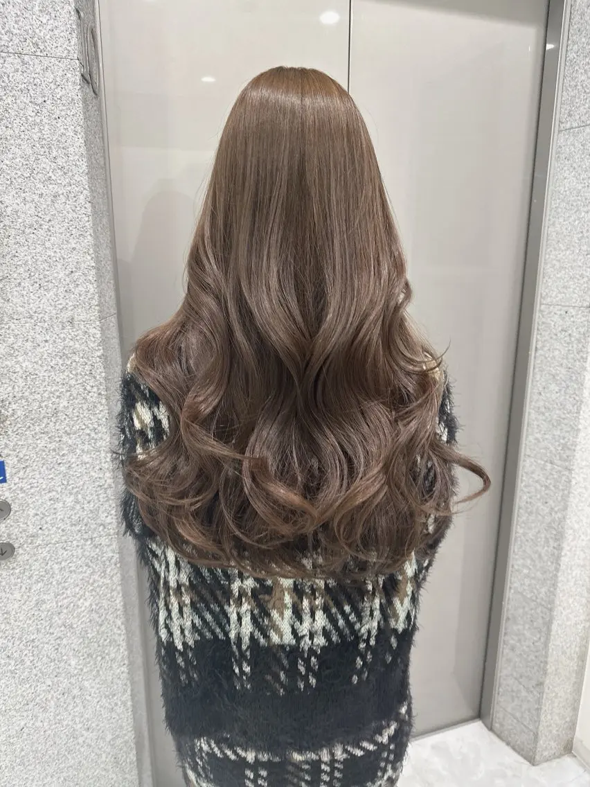ブリーチ無しダブルカラー(シャンプーブロー込み）🌧️透明感💎赤み・オレンジ消し🛋️中明度カラーの写真