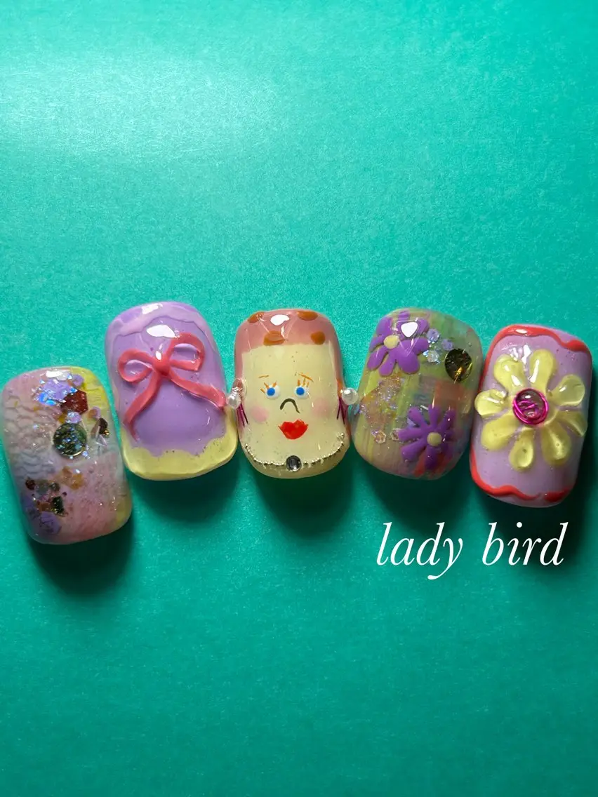 ネイル ハンドネイル lady bird yoshieのネイルデザイン