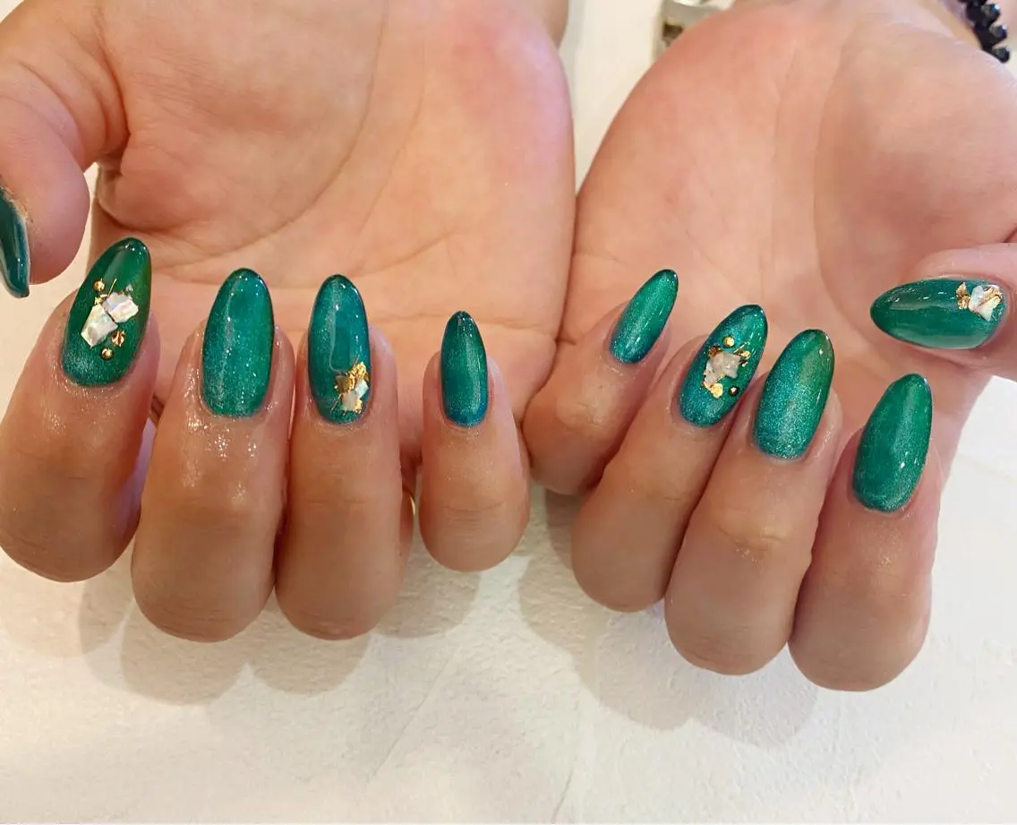 ロング カラー ネイル Nailsalon Calmeのネイルデザイン