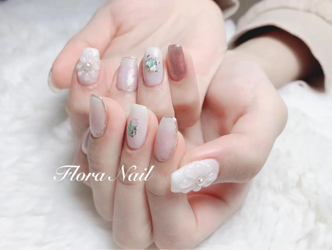ネイル オーロラネイル フラワーネイル Flora Nail 【フローラ ネイル】のネイルデザイン