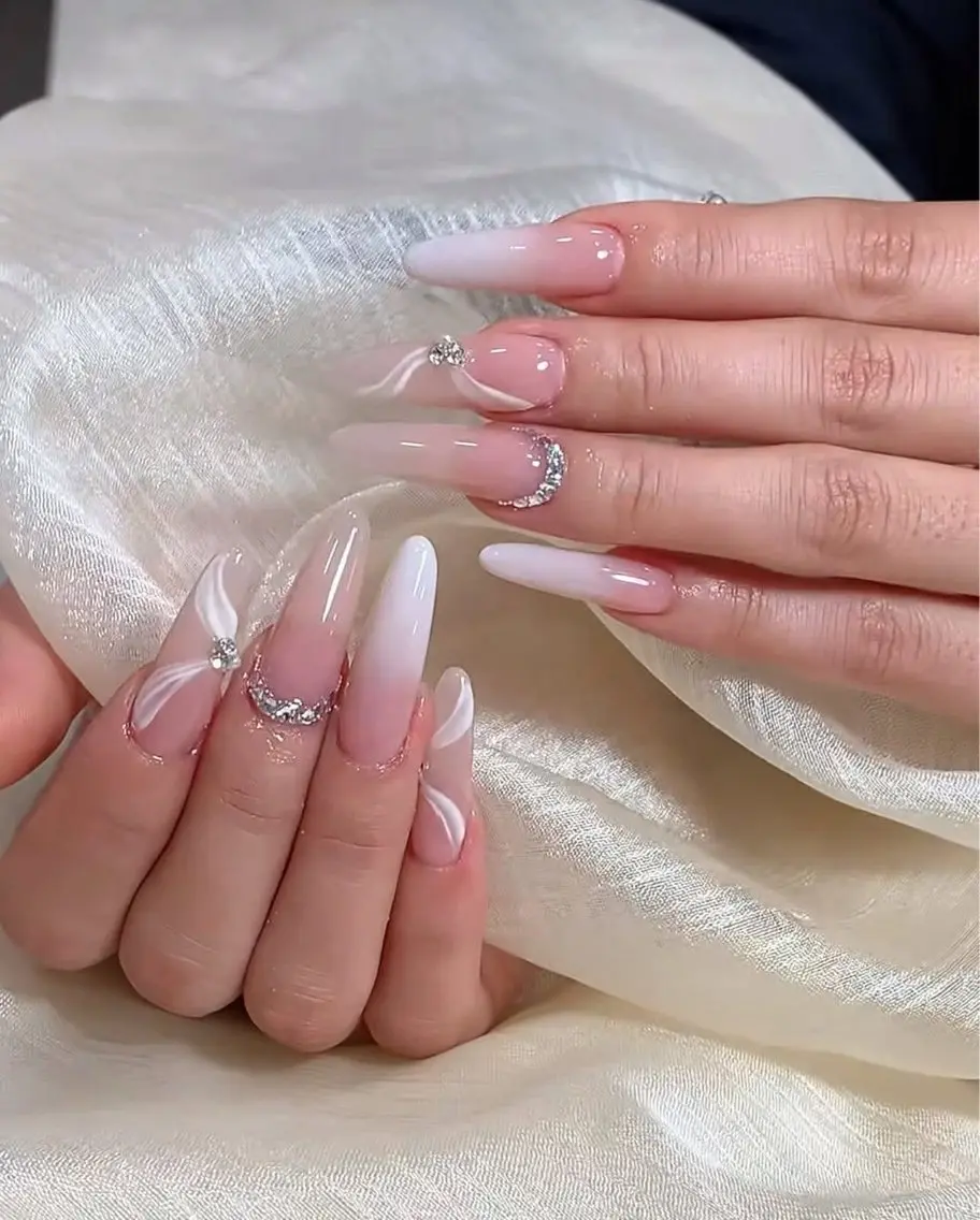 ネイル ハンドネイル T. Leeのネイルデザイン