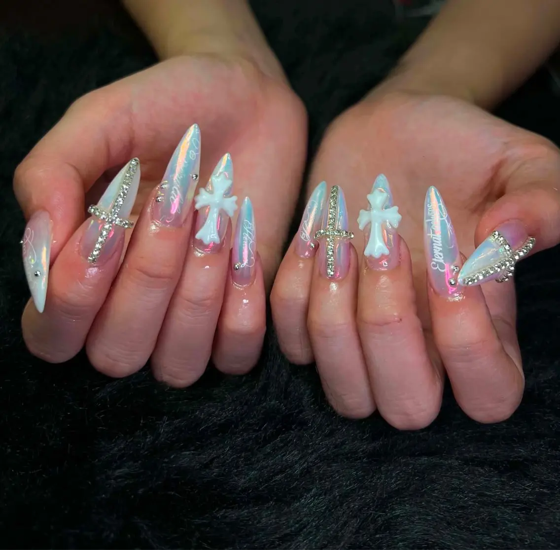 ネイル アートネイル ボルドー フレンチネイル ジェルネイル 氷ネイル・うるうるネイル ハンドネイル Julie Nail Hinのネイルデザイン