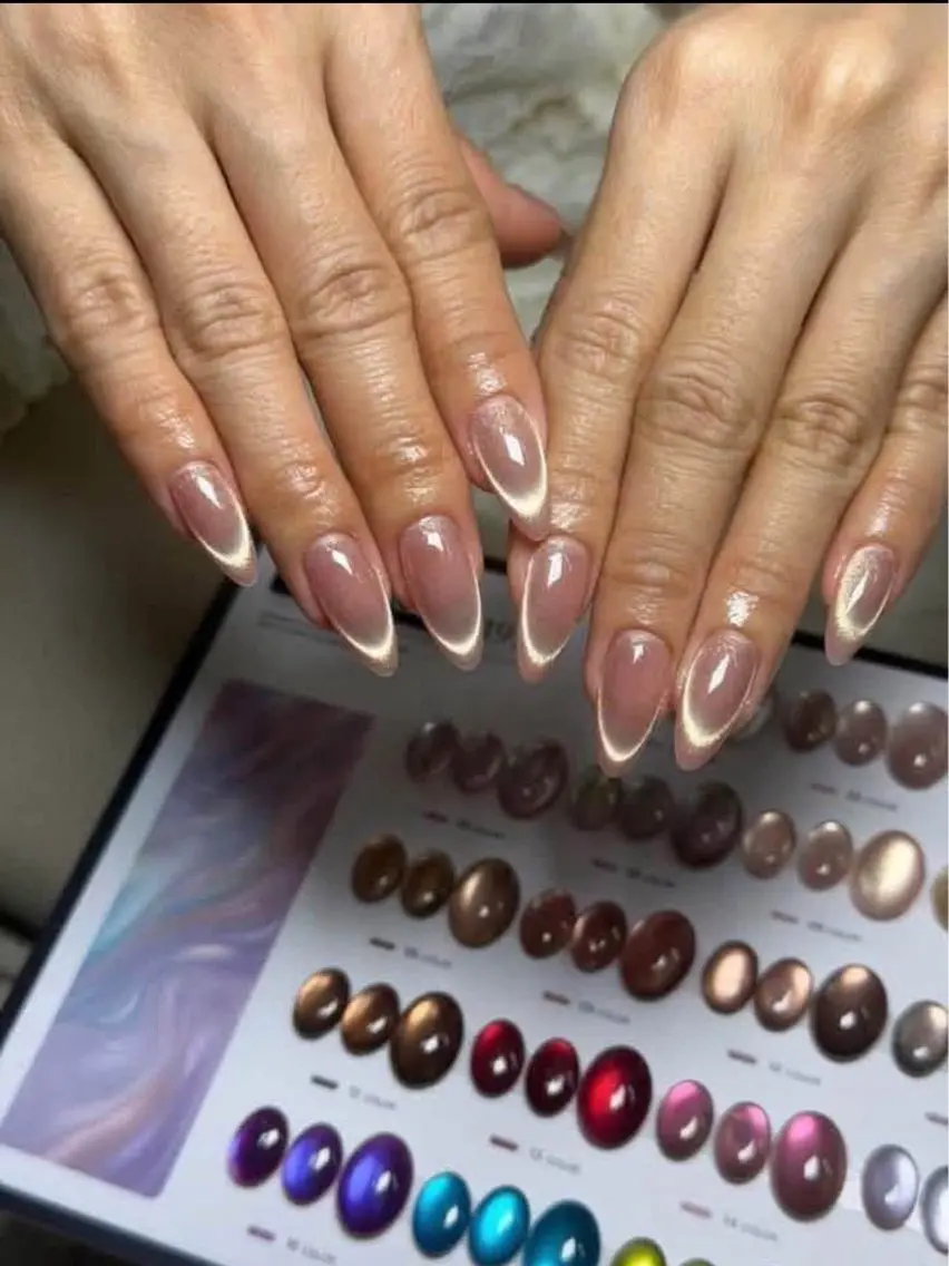 セミロング T&D NailSalonのネイルデザイン