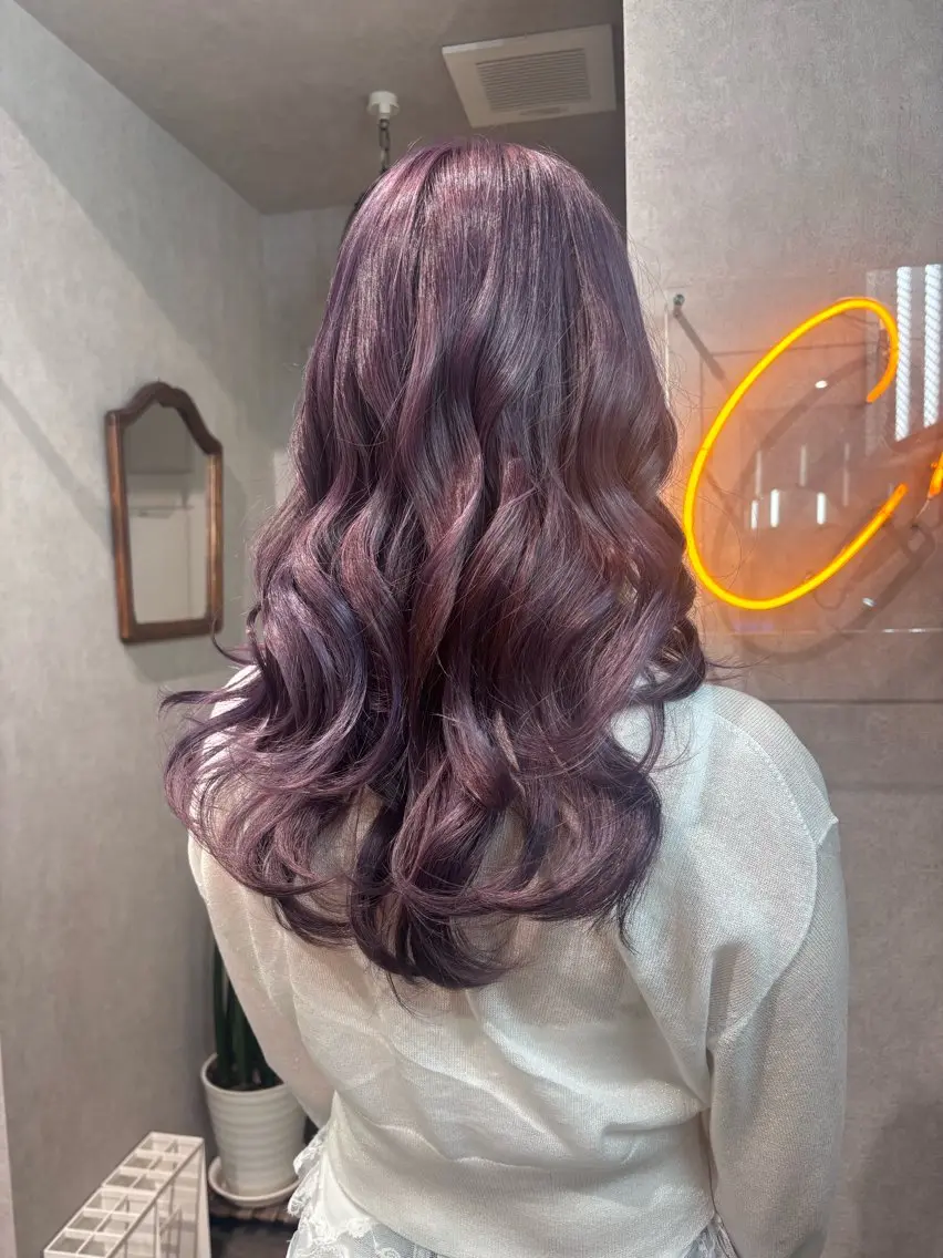 ロング カラー ヘアアレンジ 切りっぱなしボブ ブリーチ ダブルカラー イヤリングカラー ハイライトカラー ヘアカラー iona/ハイトーン /ネイルのネイルデザイン