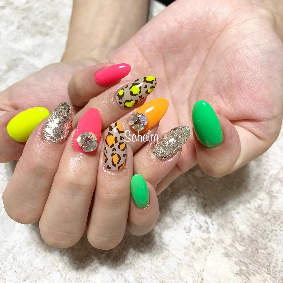 ネイル ハンドネイル nail room シュレムのネイルデザイン