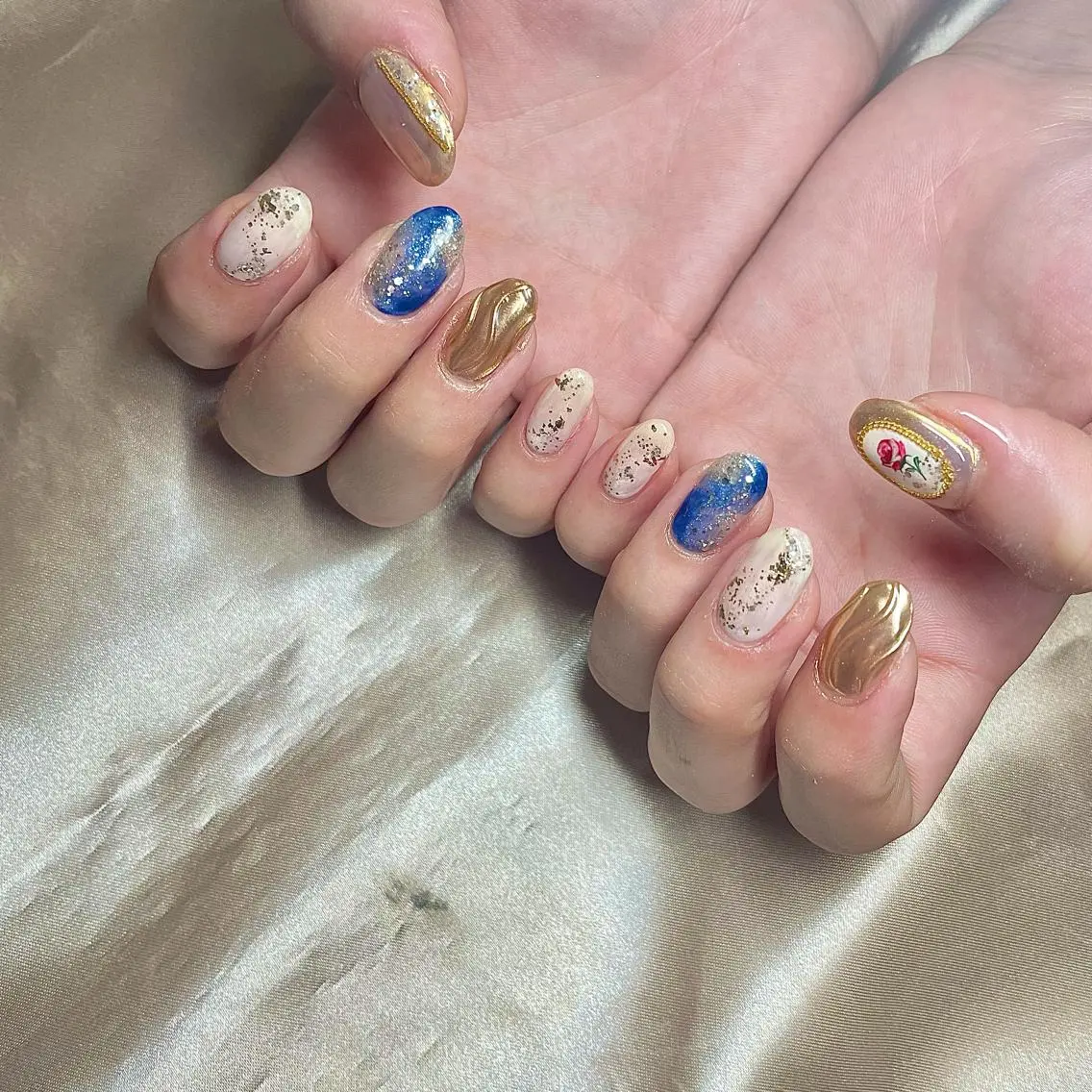 ミディアム カラー パーマ ヘアアレンジ メンズ キッズ ネイル マツエク・マツパ ミラーネイル el. by Aoのネイルデザイン