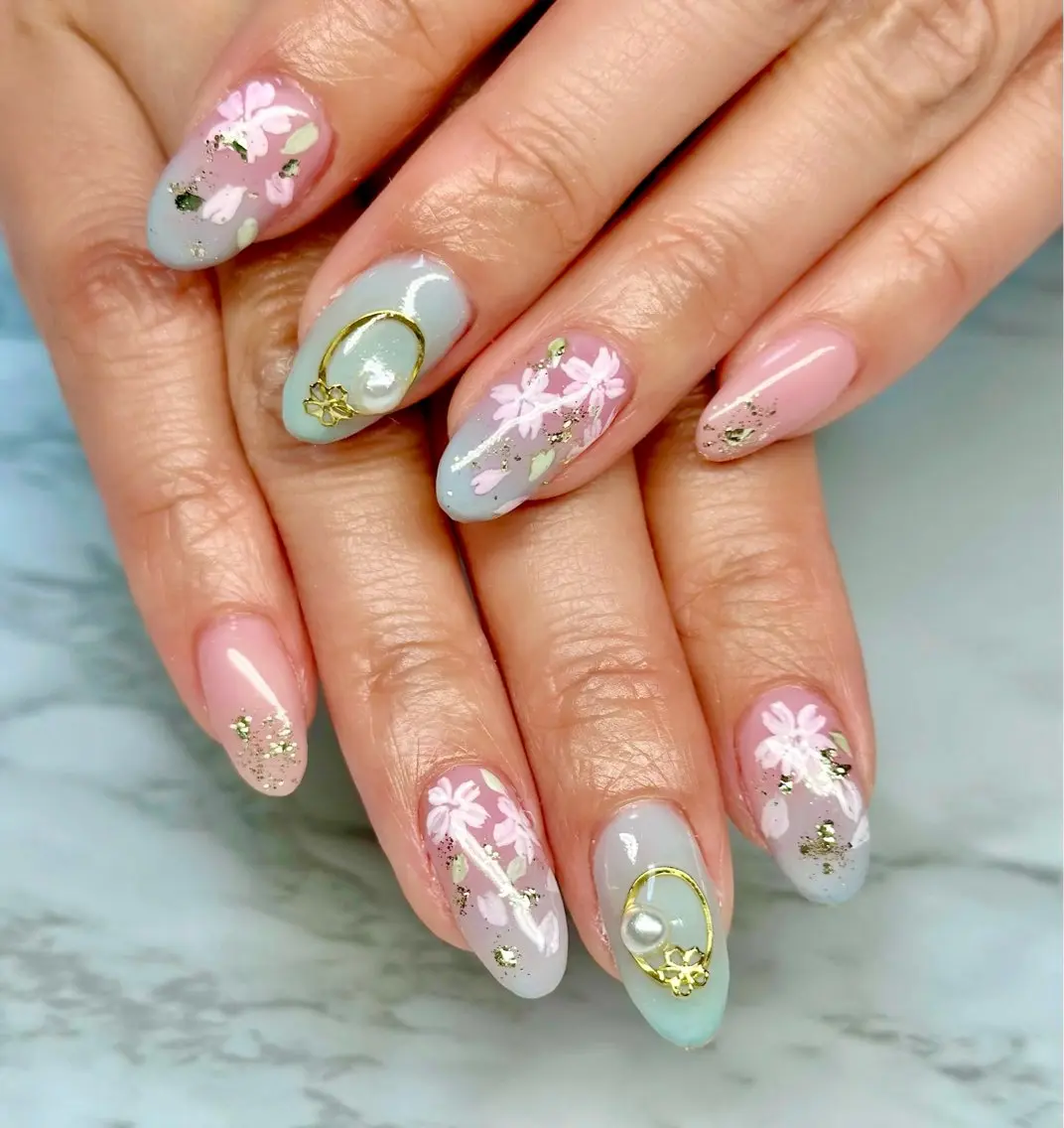 ネイル ラメ(グリッター) ニュアンスネイル 春ネイル Mai’s nailのネイルデザイン