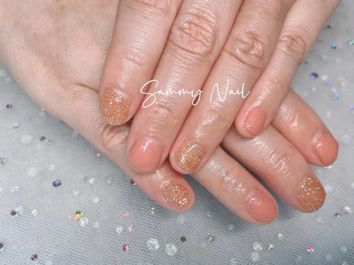ネイル キラキラネイル ワンカラーネイル ハンドネイル Sammy Nailのネイルデザイン