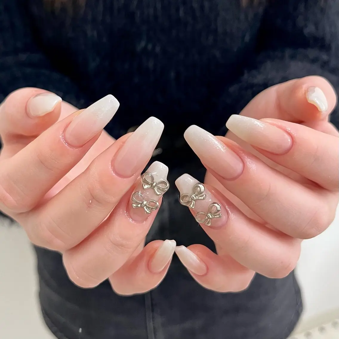 ネイル グリーン ホワイト クリスマス ハンドネイル vegh. nail/阿波座のネイルデザイン