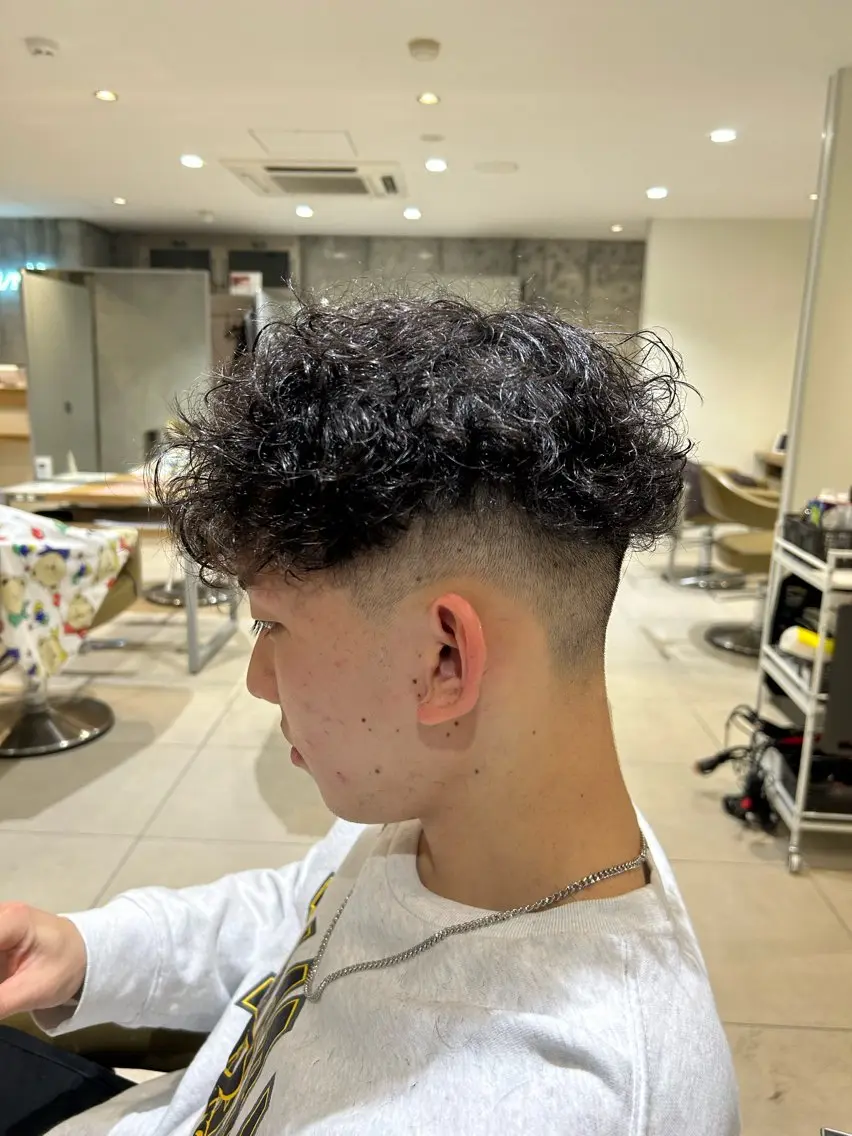 ショート パーマ メンズ カット パーマ メンズ得意です💥 ハユカといいます❗️のヘアスタイル
