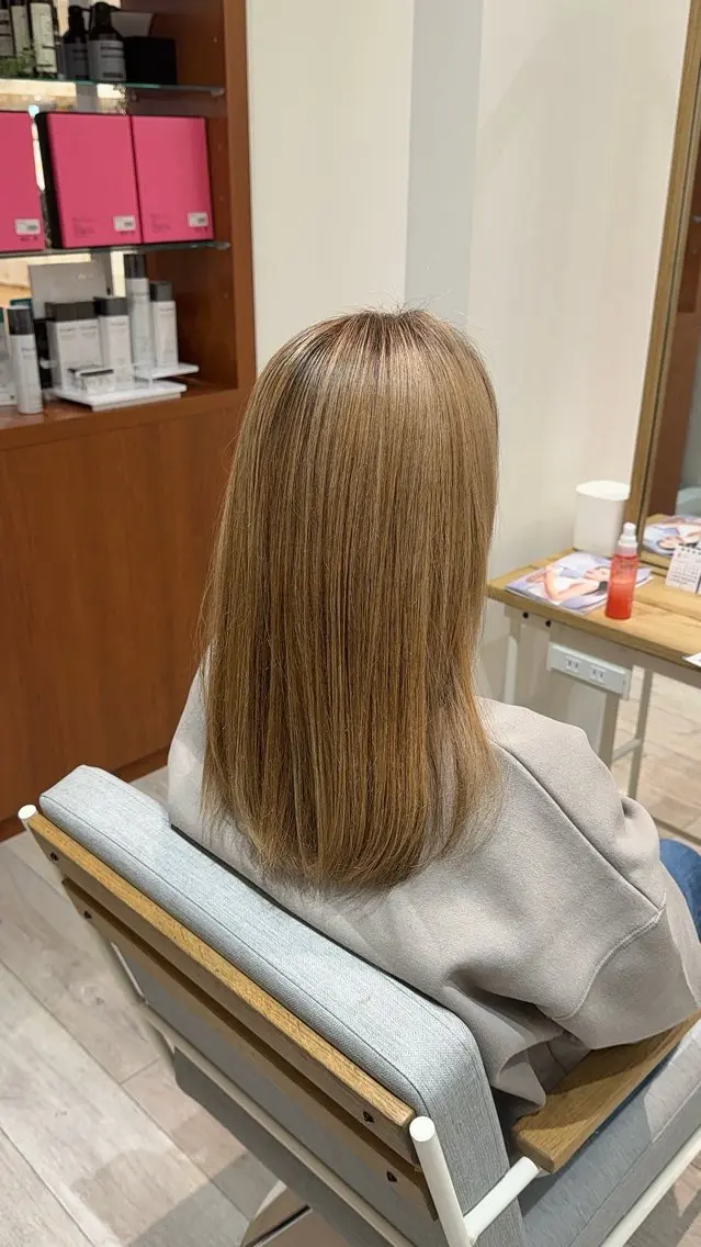 セミロング LaLuce タクミのヘアスタイル