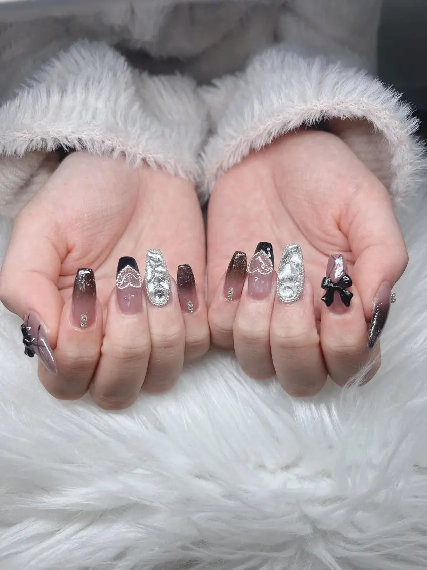 ネイル 長さ出し グラデーション 卒業式 キラキラネイル マグネットネイル ハンドネイル Lee Nailsのネイルデザイン