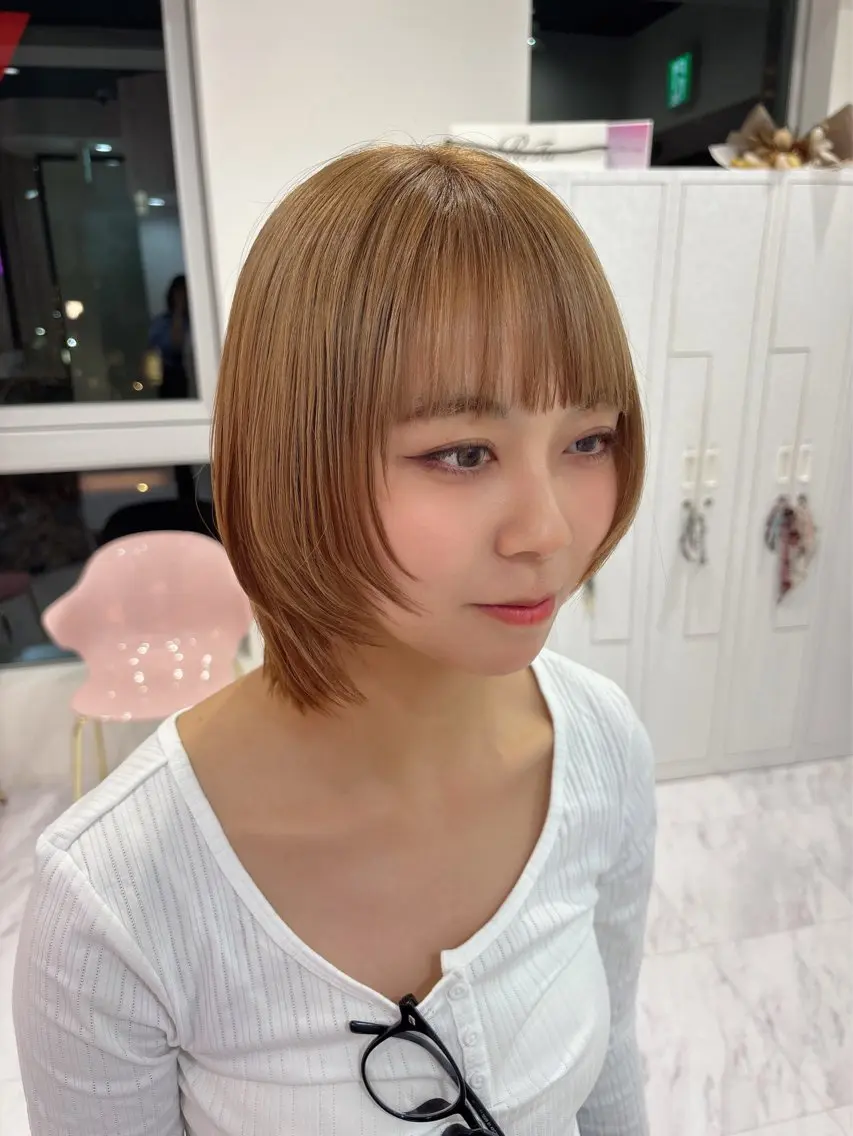 ショート カラー ベージュカラー ブリーチ ヘアカラー SAYAKA 🍒／ボブ／暖色のヘアスタイル