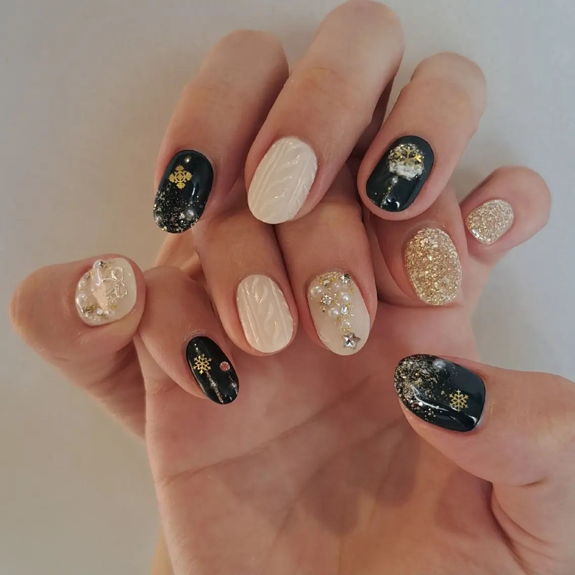 ネイル アートネイル ジェルネイル 持ち込み 冬ネイル クリスマス ハンドネイル Nail mood デザイン持ち込みokのネイルデザイン