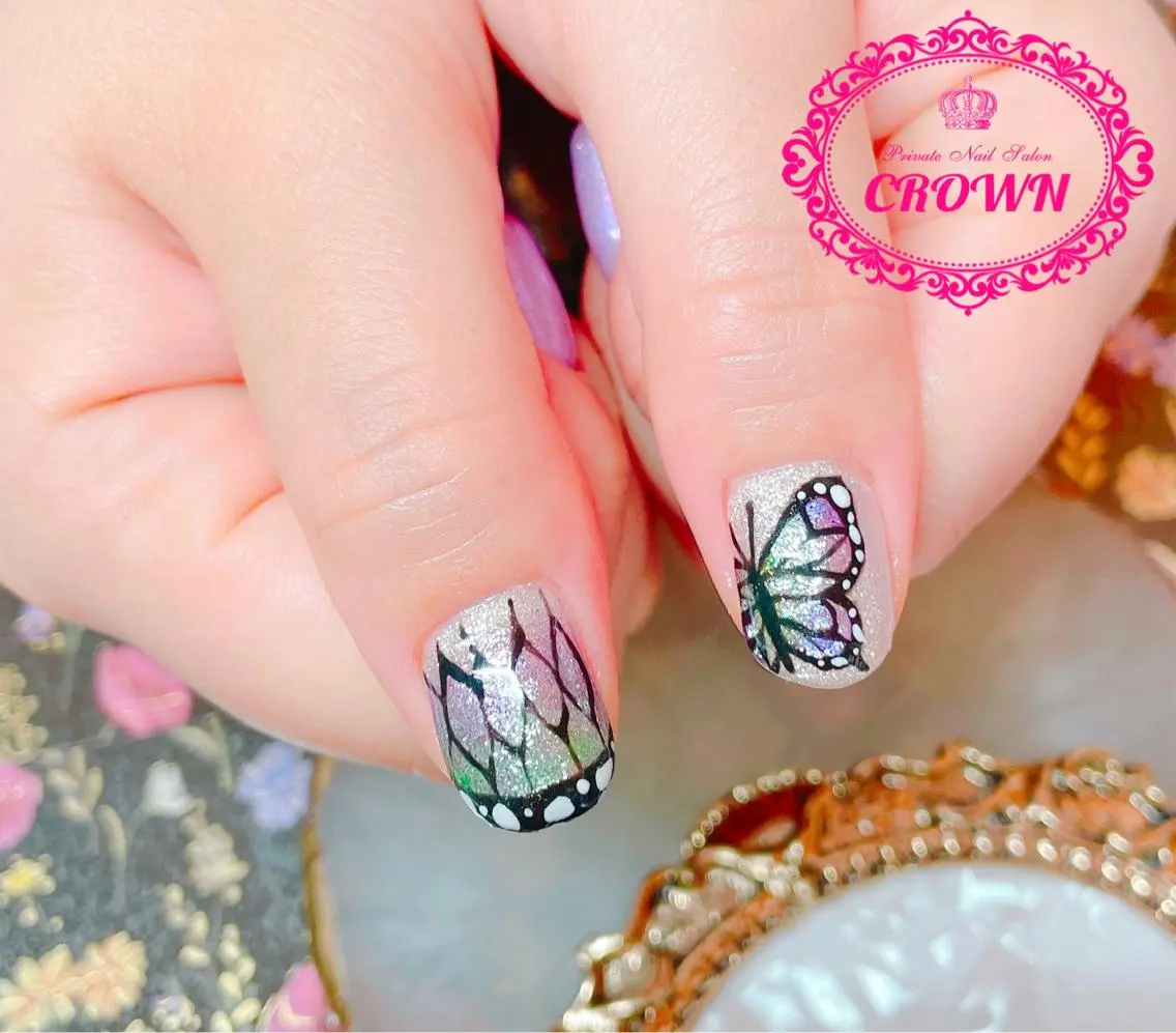 ネイル CROWN プライベートサロンのネイルデザイン