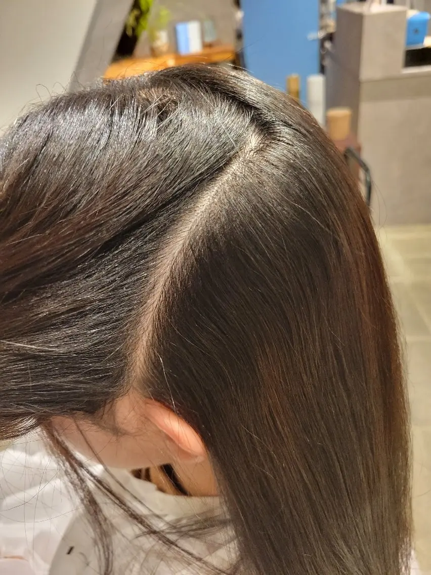 セミロング カット 縮毛矯正 山口 そらのヘアスタイル