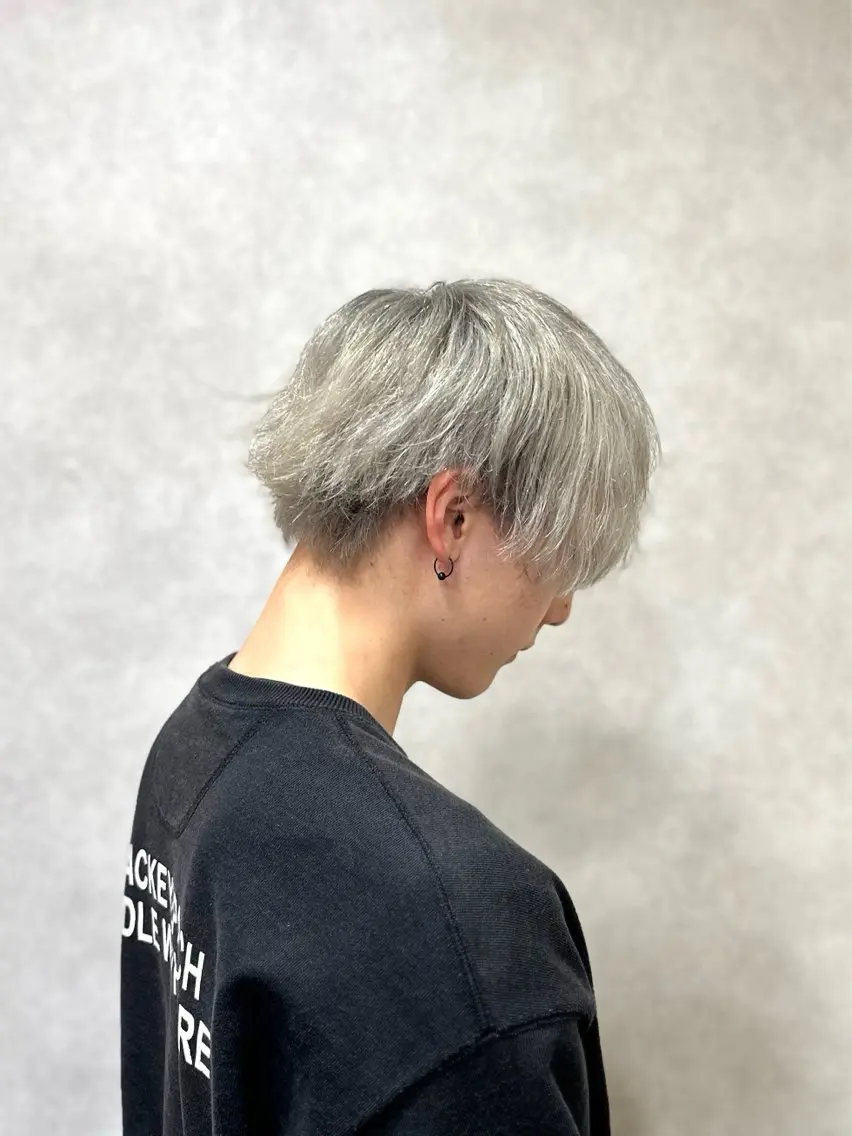 men's似合わせｶｯﾄ (ｼｬﾝﾌﾟｰﾌﾞﾛｰ込)の写真