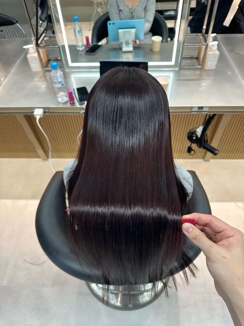 ロング カット ヘアカラー 縮毛矯正 トリートメント ✨髪質改善特化✨副 店長椎葉信乃介のヘアスタイル