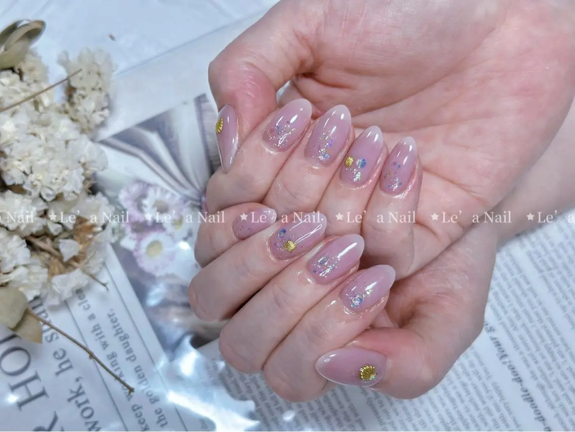 ミディアム カラー ネイル Le’a NailSalonのネイルデザイン