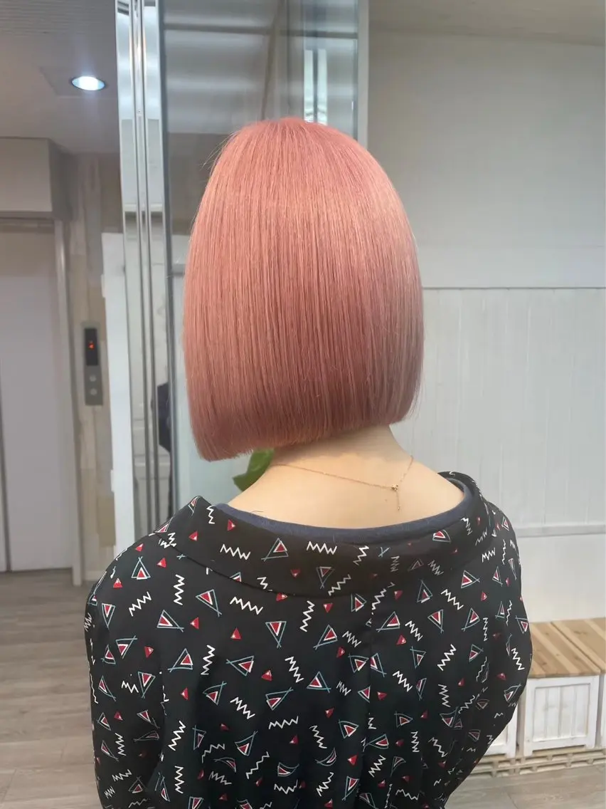 ショート カラー 渋谷｜透明感カラー 🫧🤍｜rinaのヘアスタイル