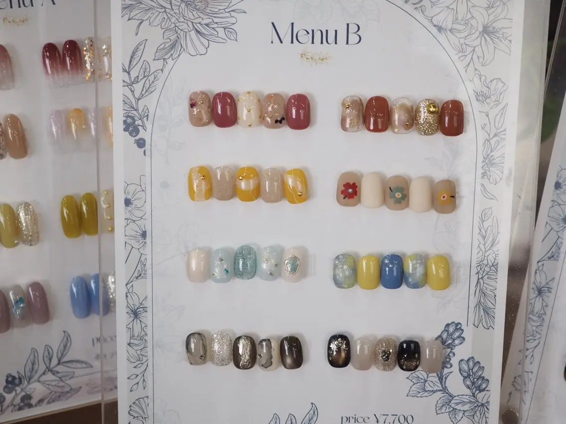 ネイル ハンドネイル glaNje aoiのネイルデザイン