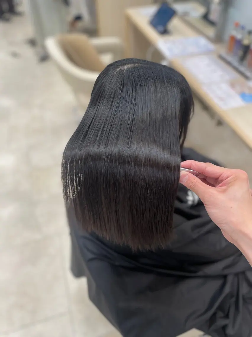 ミディアム シャドウパーマ／骨格 矯正カット　トモキのヘアスタイル