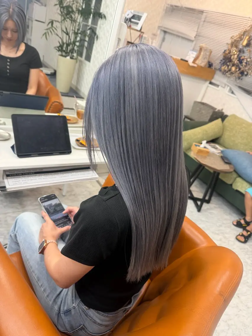 ロング ヘアカラー トリートメント MAEDA YUKIのヘアスタイル
