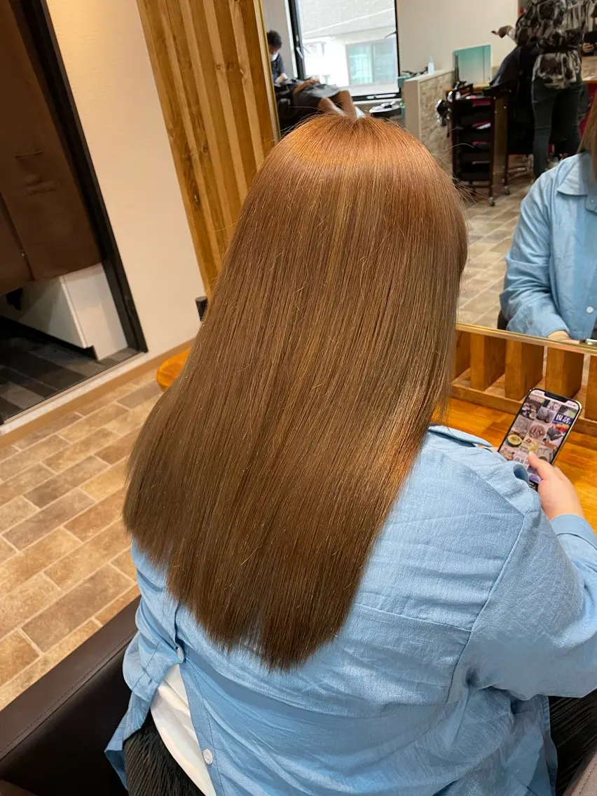 ロング カラー ベージュカラー ミルクティーベージュ ヘアカラー YUI/ ブリーチカラー🌷のヘアスタイル