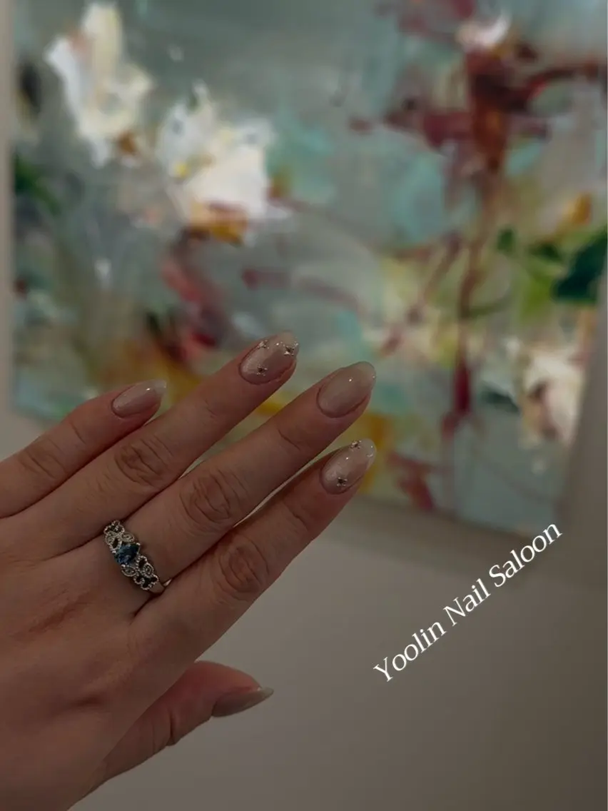ネイル アートネイル オーロラネイル チークネイル フレンチネイル ガラスフレンチ ハンドネイル 🎀YooLi Nail salonのネイルデザイン