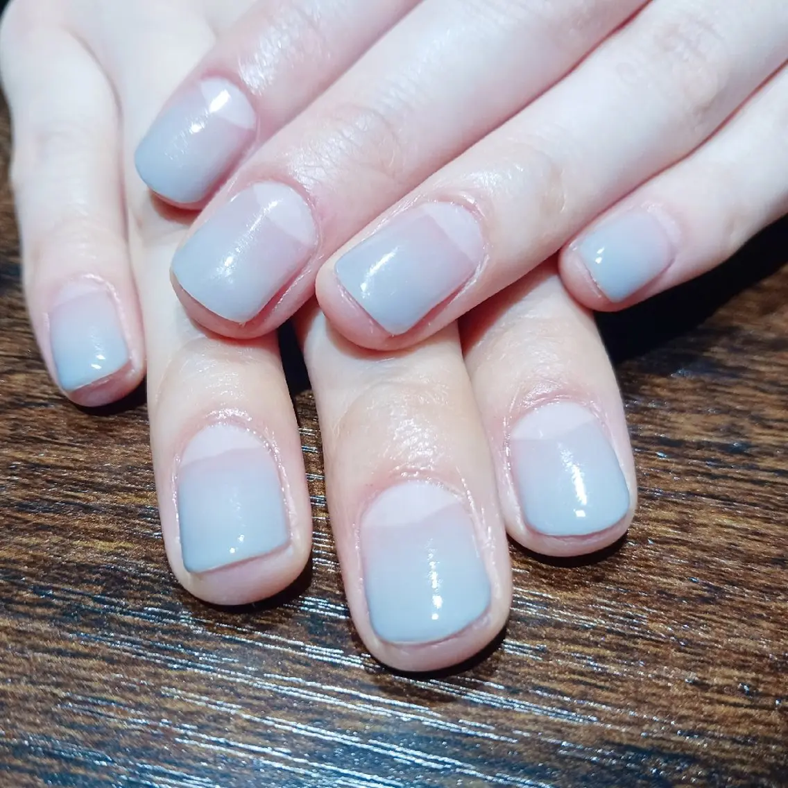 ネイル グラデーション いとう えみりのネイルデザイン