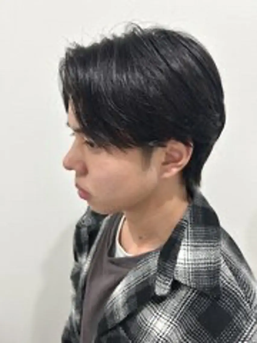メンズ センターパート カット 内山 翔太のヘアスタイル