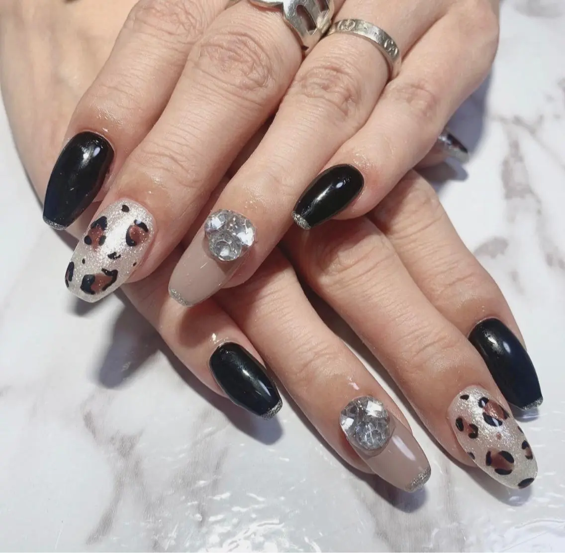 ネイル ストーンネイル Ally's Nailのネイルデザイン