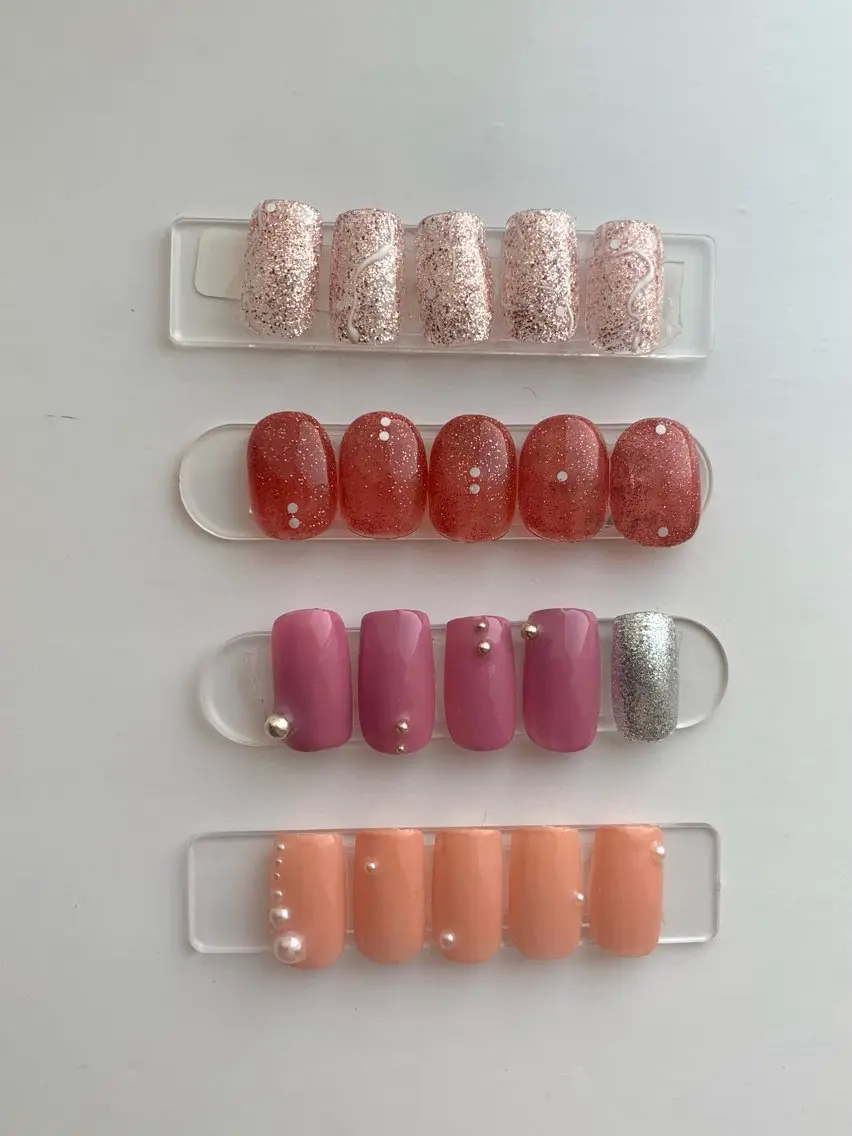 ネイル アートネイル フラッシュネイル ホログラムネイル ラメ(グリッター) ピンク is..nail 🌷sonokoのネイルデザイン