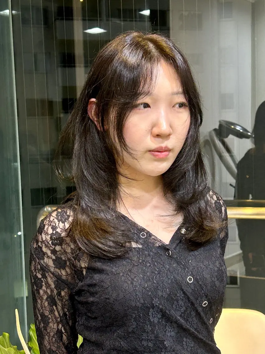 ミディアム カラー カット ヘアカラー トリートメント ナチュラル大人っぽい スタイル　MAORIのヘアスタイル