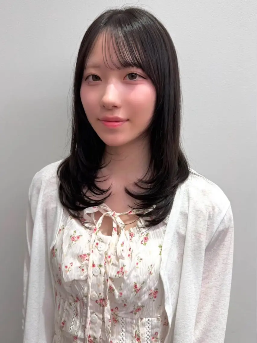 セミロング カラー 顔まわりレイヤー 顔周りカット レイヤーカット カット ヘアカラー けー すけのヘアスタイル