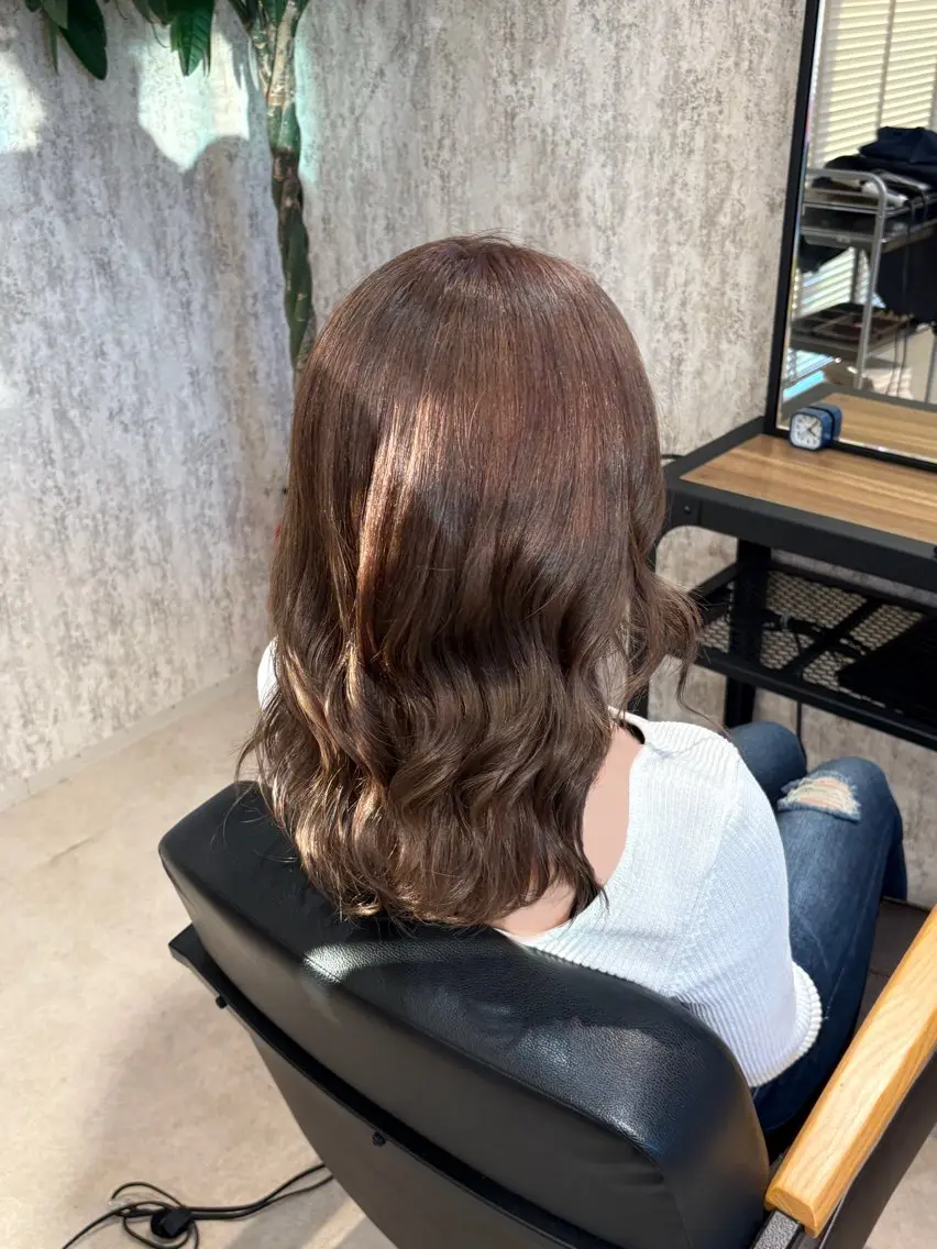 ミディアム カラー ヘアアレンジ ベージュカラー ミルクティーベージュ EMICLAIR rinkaのヘアスタイル