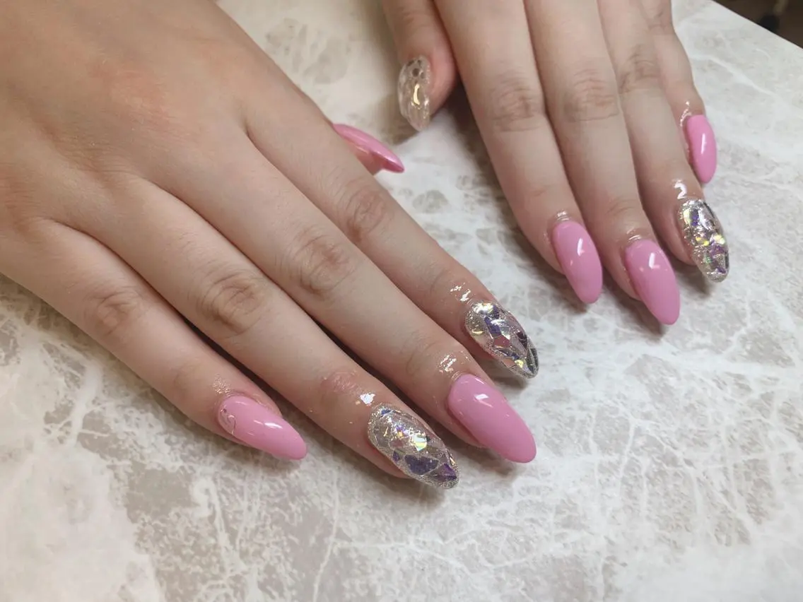 ネイル 長さ出し フットネイル フレンチネイル ジェルネイル キラキラネイル ハンドネイル salon Lilouのネイルデザイン