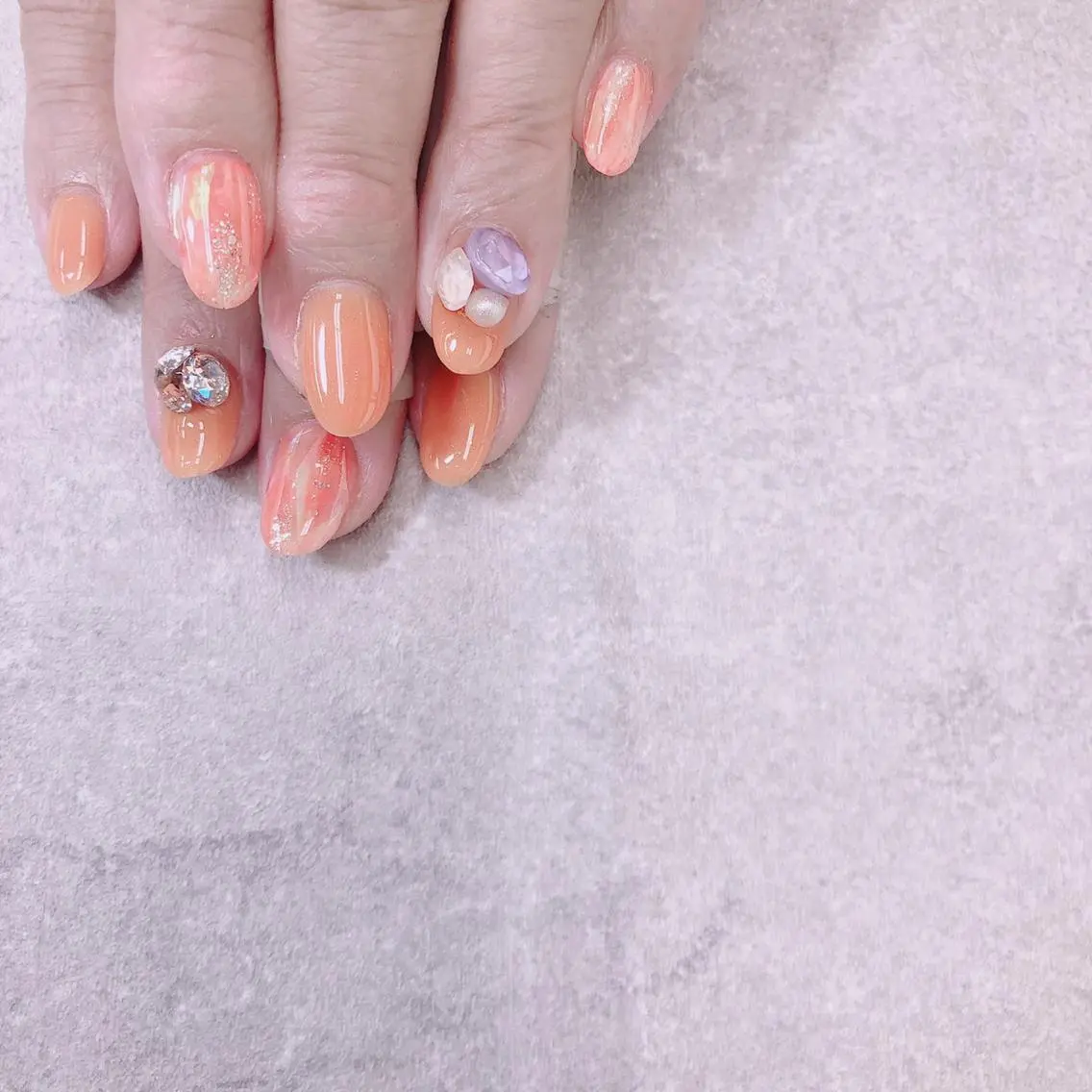 ネイル ニュアンスネイル オレンジ ストーンネイル ハンドネイル ハンドケア FASTNAIL PLUS 新宿店のネイルデザイン