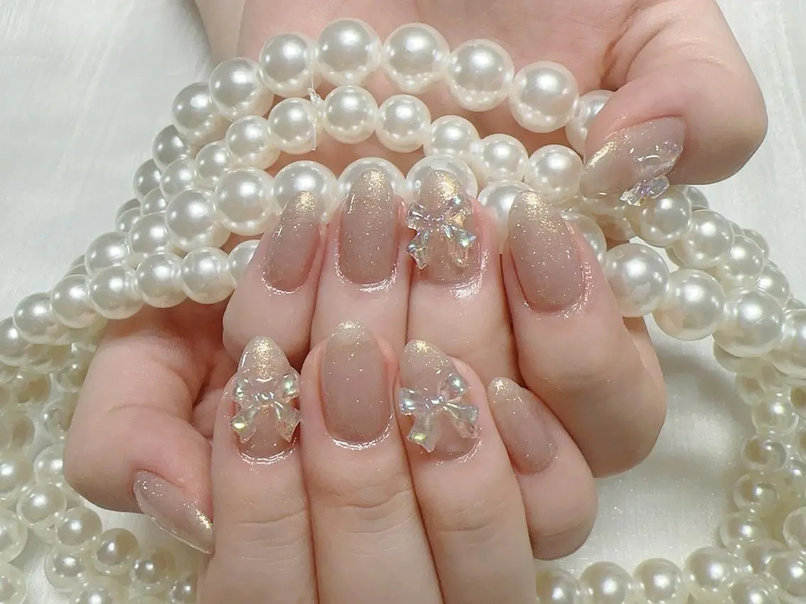 ネイル オーロラネイル 長さ出し フレンチネイル ガーリー キラキラネイル ハンドネイル Lucky nail salonのネイルデザイン