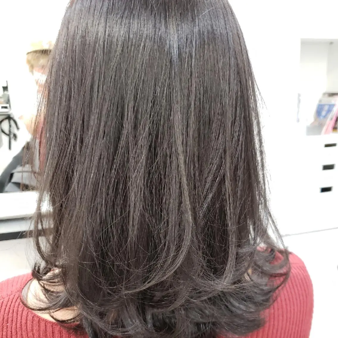 ミディアム [店長]カラーが好評 　小林のヘアスタイル