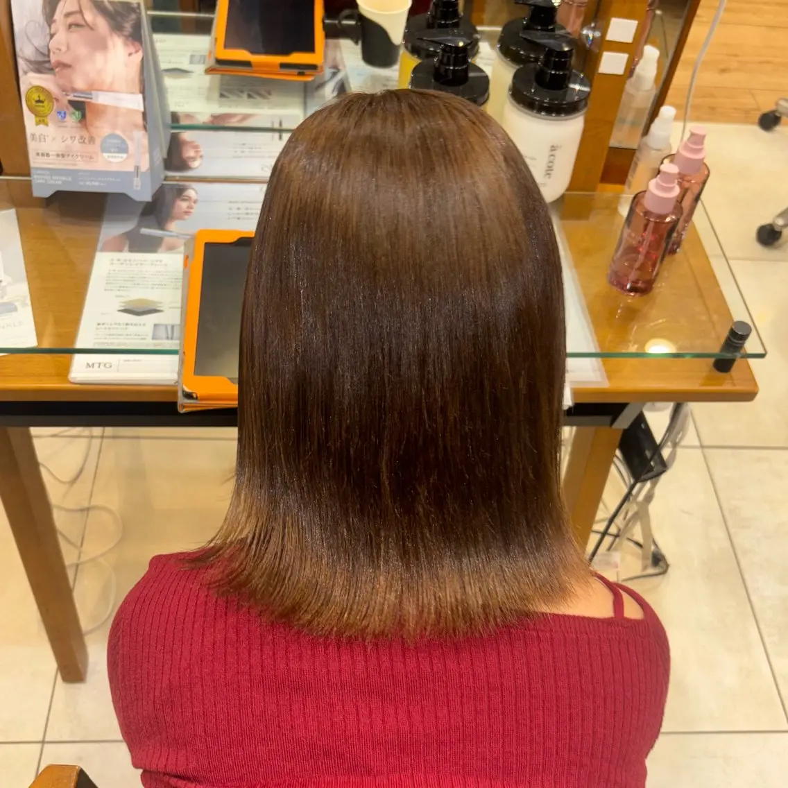 カラー 新原 陽那のヘアスタイル