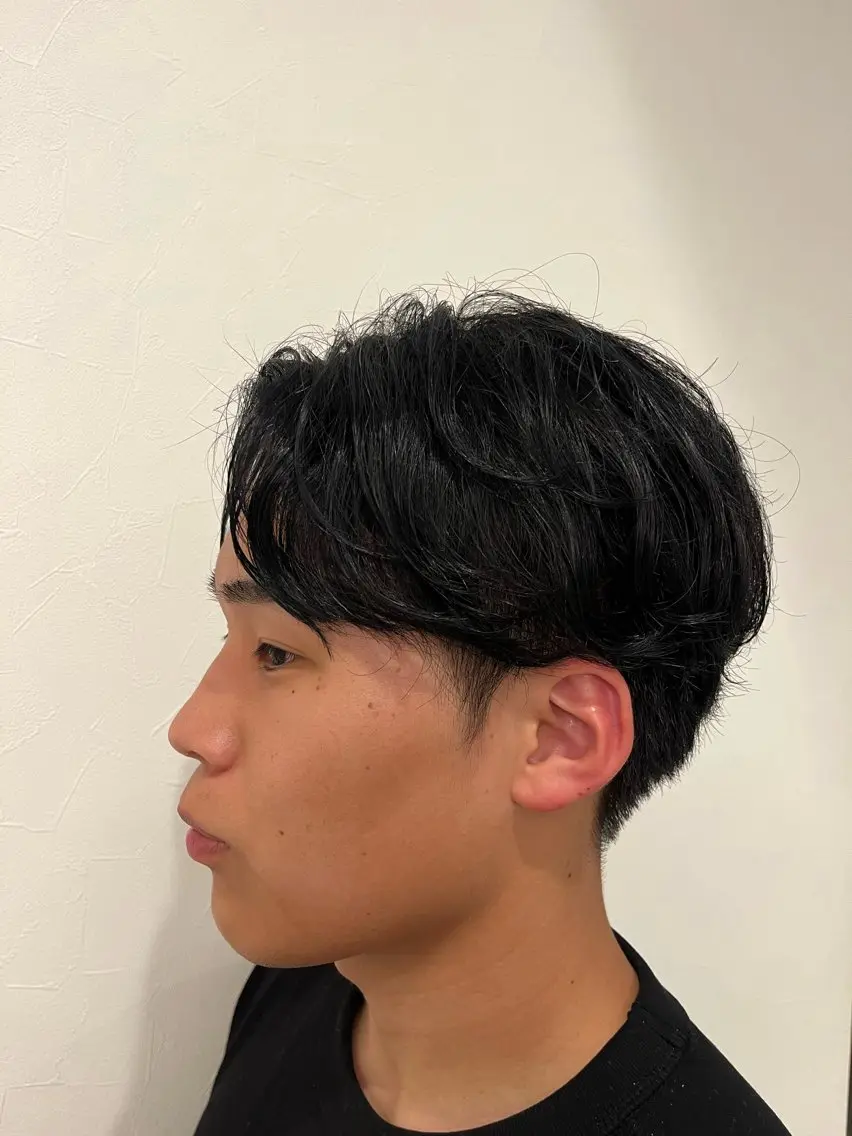 カラー 黒髪 ブリーチ 小川 翔友空のヘアスタイル
