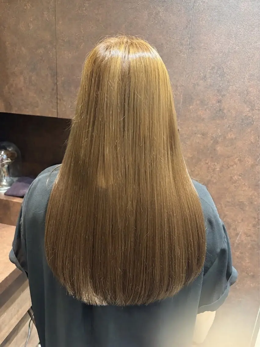 ロング カラー 吉田 萌花のヘアスタイル