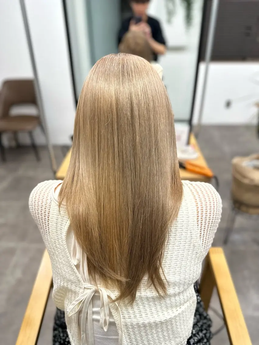 ロング カラー ベージュカラー ブリーチ トリートメント ヘアカラー トリートメント 0choir kodaiのヘアスタイル