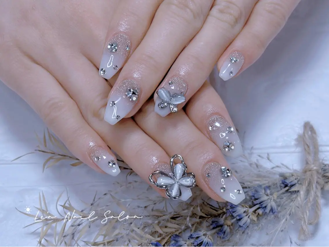 セミロング カラー ネイル Le’a NailSalonのネイルデザイン