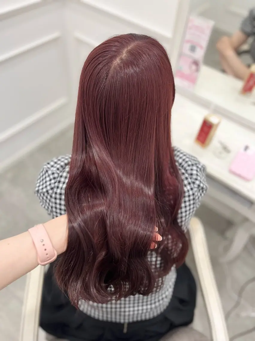 ロング カラー 新井 凪のヘアスタイル