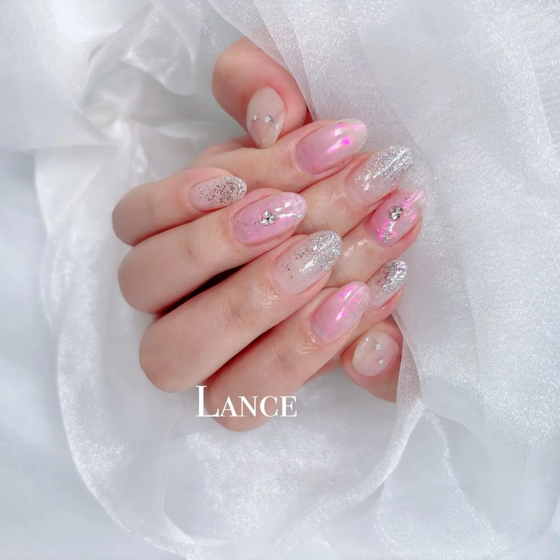 ネイル オーロラネイル フットネイル 氷ネイル・うるうるネイル キラキラネイル 韓国ネイル ハンドネイル Lance nailのネイルデザイン