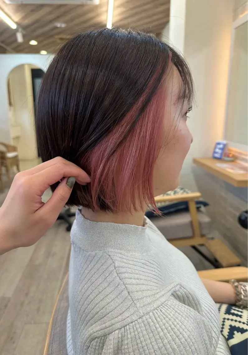 ミディアム カラー ピンクカラー カット ヘアカラー トリートメント ヘアセット ✄折橋 彩花🐶🍑のヘアスタイル